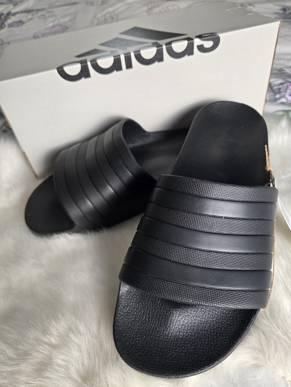Adidas Men's Aqua slides - Picture 5 of 10